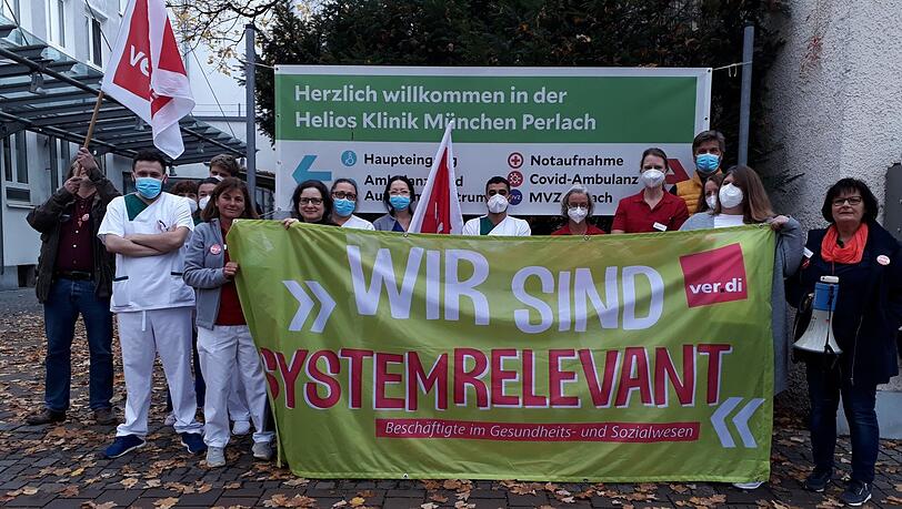 Protestaktion vor der Klinik in Perlach.