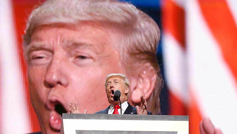 Trump selbst steht wegen seiner Aussagen zum eigenen Erfolg als Unternehmer zunehmend in der Kritik. Foto: Michael Reynolds Trump selbst steht wegen seiner Aussagen zum eigenen Erfolg als Unternehmer zunehmend in der Kritik. Foto: Michael Reynolds