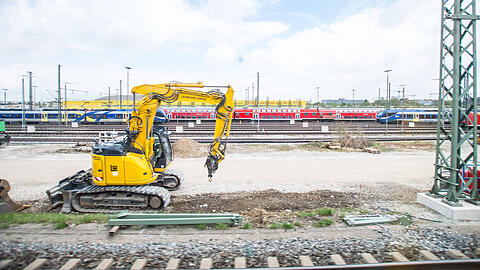 Für die elf Kilometer lange Strecke sollen Stationen am Hauptbahnhof, Marienhof und Ostbahnhof neu entstehen, die oberirdischen Stationen Laim und Leuchtenbergring umgebaut werden.