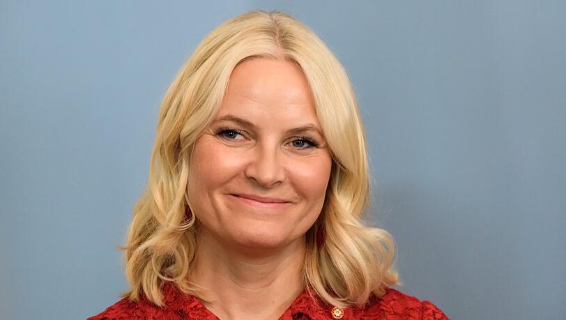 Norwegens Kronprinzessin Mette-Marit leidet seit 2018 an Lungenfibrose, kann ihre royalen Aufgaben deshalb nur eingeschränkt wahrnehmen.