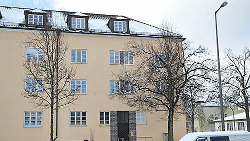 Die Mutter wurde noch in der Wohnung im Stadtteil Harlaching festgenommen. Die Mutter wurde noch in der Wohnung im Stadtteil Harlaching festgenommen.