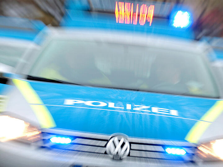 In einem Baumarkt klauten drei junge Männer direkt vor den Augen eines Kaufhausdetektivs. Es kam zu einer Verfolgungsjagd. (Symbolbild)