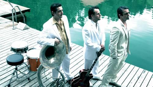 Das Pottensteiner Felsenbad als Blue-Bayou-Ersatz: Die Nürnberger Band John Q. Irritated mit neuer Platte im Club Stereo. Das Pottensteiner Felsenbad als Blue-Bayou-Ersatz: Die Nürnberger Band John Q. Irritated mit neuer Platte im Club Stereo.