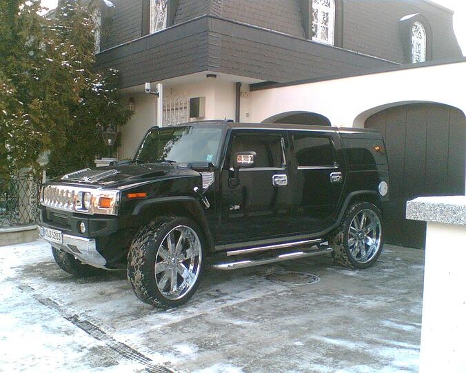 70000 Euro zahlte der libysche Staat für diesen Hummer H2 (321 PS).