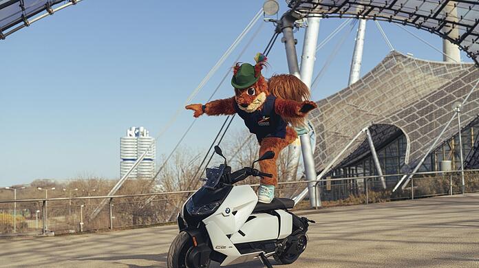"Gfreidi" - das Maskottchen beim ersten Auftritt im Olympiapark.