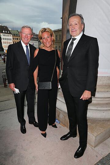 Wilfried Haslauer, Dr. Christina Roesslhuber und Nikolaus Bachler
