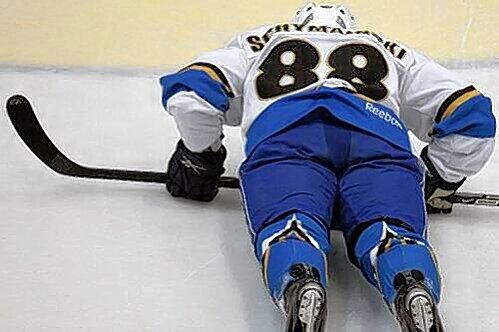 Geht dem EHC ab: Torjäger Martin Schymainski  laboriert an einem Mittelfußbruch.