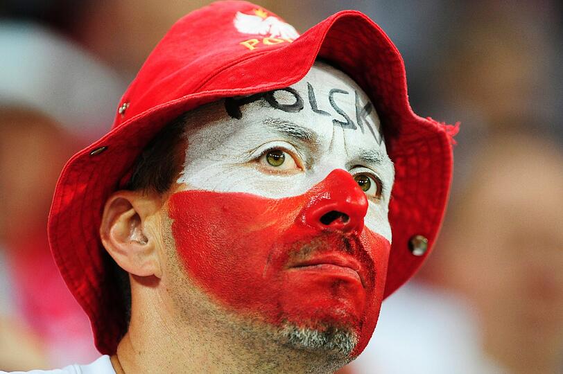 Co-Gastgeber Polen ist aus der EM ausgeschieden, Griechenland steht überraschend im Viertelfinale. Tränen bei den polnischen Fans und Jubel bei den Hellas-Anhängern. Die Bilder.