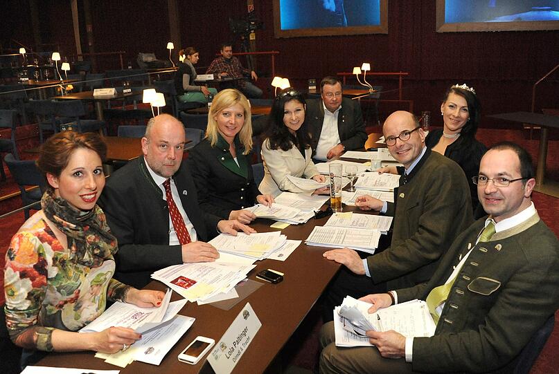 In einer internen Vorauswahl hat die Jury 26 Damen aus insgesamt 67 Bewerbungen ausgewählt. Wir zeigen Fotos der sieben Finalistinnen.