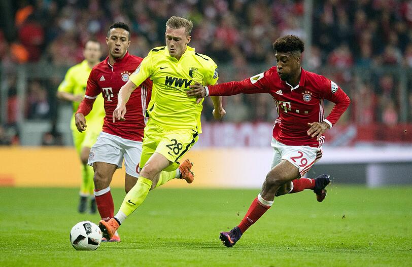 KINGSLEY COMAN: NOTE 4. Versuchte es mit einer Direktabnahme (23.) - es blieb beim Versuch. Weiter auf der Suche nach seiner Form der Vorsaison. Unauffällige Partie.