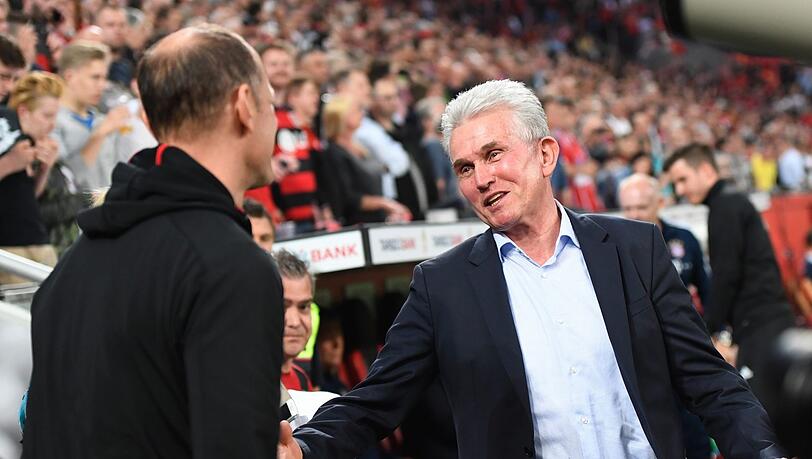 Jupp Heynckes schwärmt nach dem Spiel von der Leistung seiner Mannschaft. Jupp Heynckes schwärmt nach dem Spiel von der Leistung seiner Mannschaft.