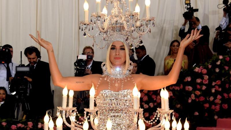 US-Sängerin Katy Perry als Leuchte. US-Sängerin Katy Perry als Leuchte.