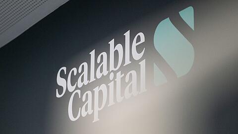 Scalable Capital hob zuletzt die Zinsen an und zog damit am Rivalen Trade Republic vorbei. (Symbolfoto)
