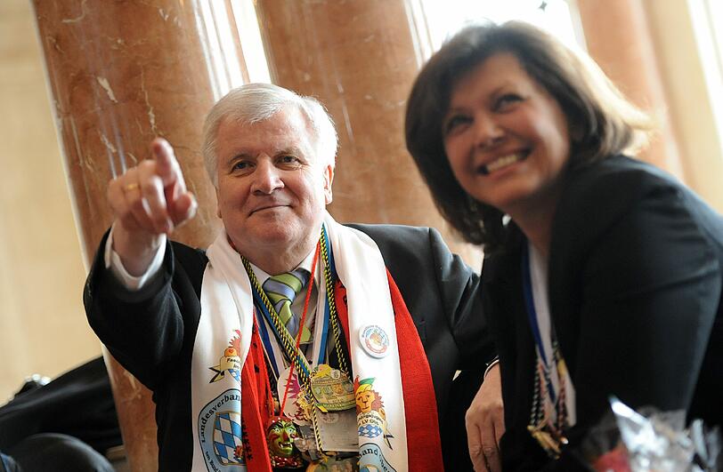 Horst Seehofer beim Empfang für Faschingsgesellschaften in der Staatskanzlei in München.