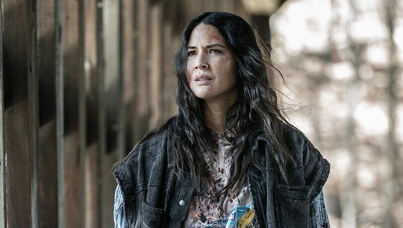 Olivia Munn als Evie in "Tales of the Walking Dead".