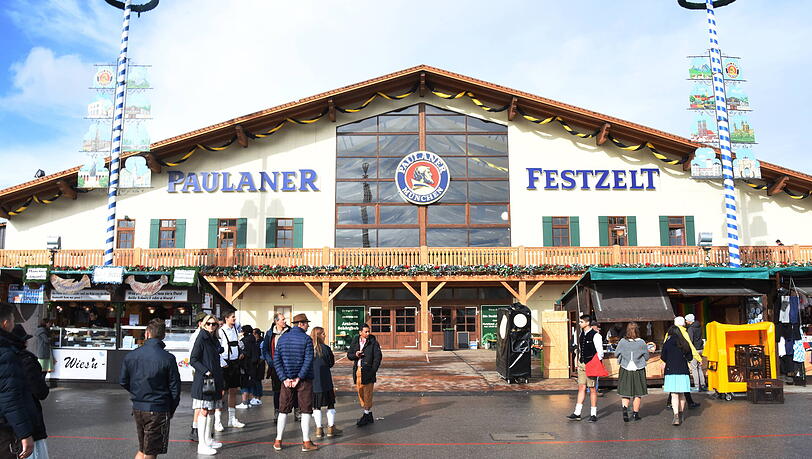 Das Paulaner Festzelt auf dem Oktoberfest 2022. Das Paulaner Festzelt auf dem Oktoberfest 2022.