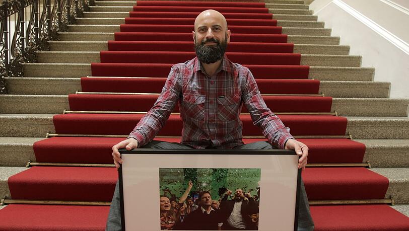 Andreas Gebert mit seinem Siegerbild. Andreas Gebert mit seinem Siegerbild.