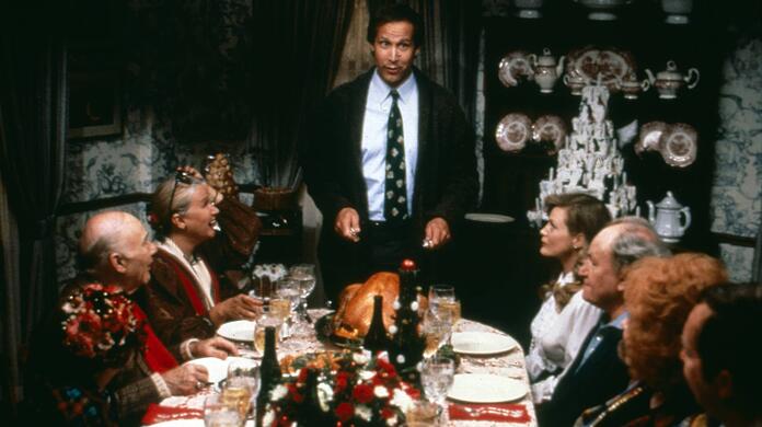 "Schöne Bescherung" mit Chevy Chase in der Hauptrolle läuft auch 2025 im TV. "Schöne Bescherung" mit Chevy Chase in der Hauptrolle läuft auch 2025 im TV.