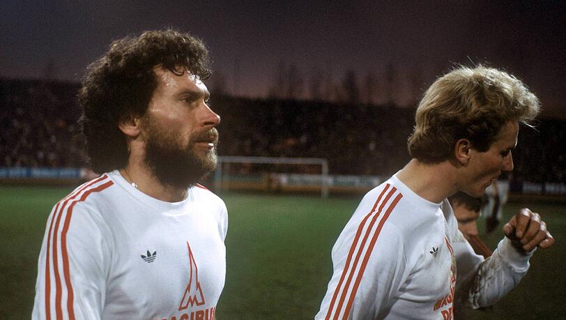 Eines der gefährlichsten Duos der Bundesliga-Geschichte: Paul Breitner und Karl-Heinz Rummenigge, kurz "Breitnigge". Eines der gefährlichsten Duos der Bundesliga-Geschichte: Paul Breitner und Karl-Heinz Rummenigge, kurz "Breitnigge".