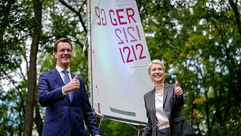 Hendrik W&uuml;st und Manuela Schwesig bei einem Termin.