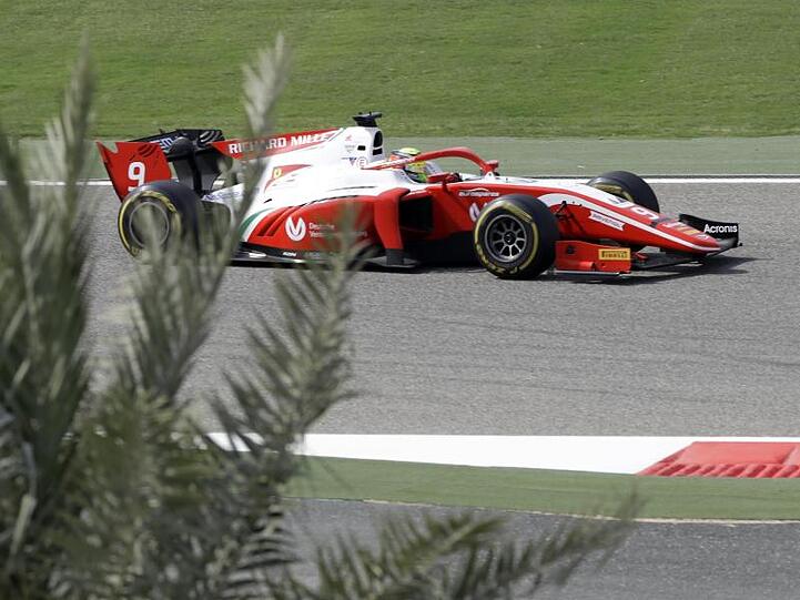 Mick Schumacher holte auf dem Wüstenkurs in Sakhir als Achter vier Punkte.
