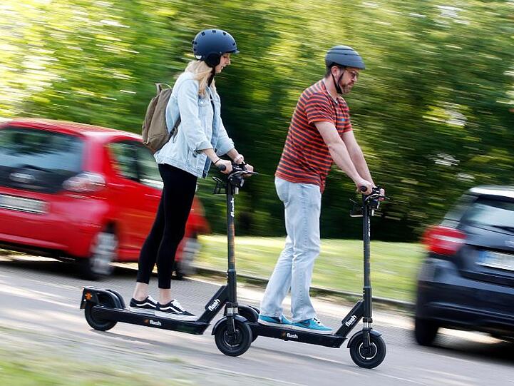 Die Zahl der vorläufig beschlagnahmten Führerscheine ist nach der Einführung von E-Scootern drastisch gestiegen.