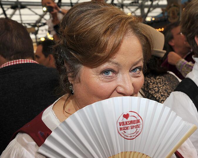 Marianne Sägebrecht im Schottenhamel-Festzelt.