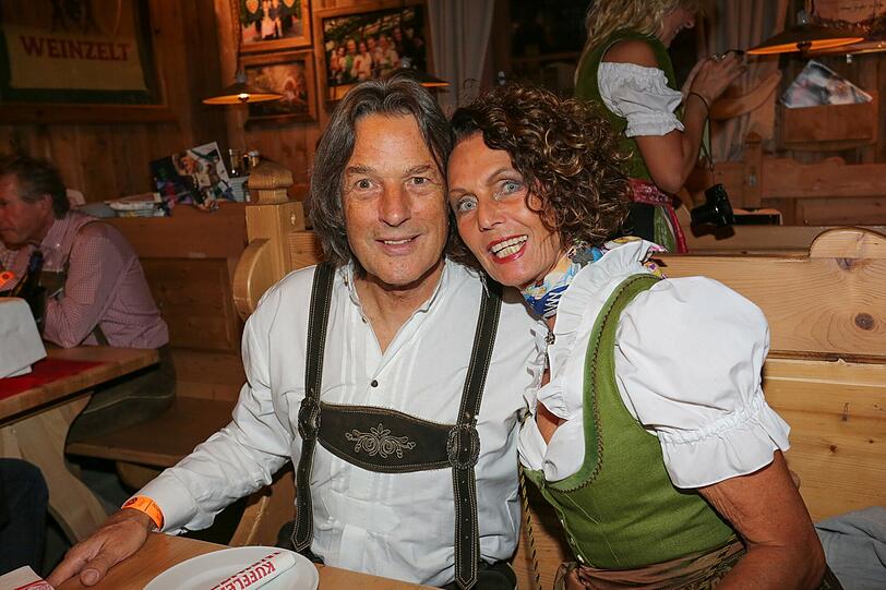 Auch mit dabei: Dr. Hans-Wilhelm Müller-Wohlfahrt mit seiner Ehefrau Karin.