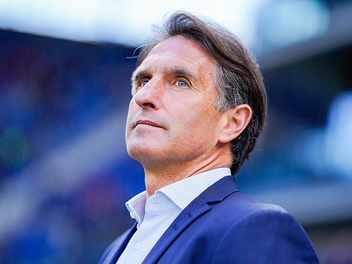 Wolfsburgs Trainer Bruno Labbadia. Foto: Uwe Anspach/Archivbild