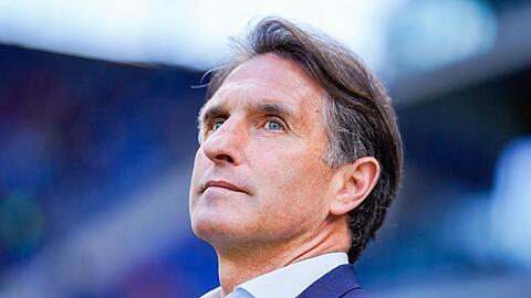 Wolfsburgs Trainer Bruno Labbadia. Foto: Uwe Anspach/Archivbild