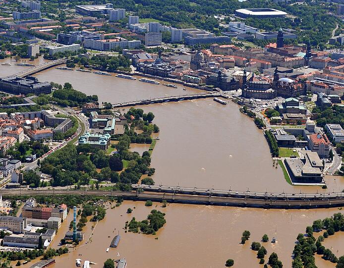 Aktuelle Fotos zum Hochwasser in Dresden: Bilder von der FLut