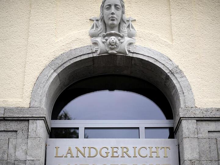 Der Eingang des Landgerichtes in Hagen.