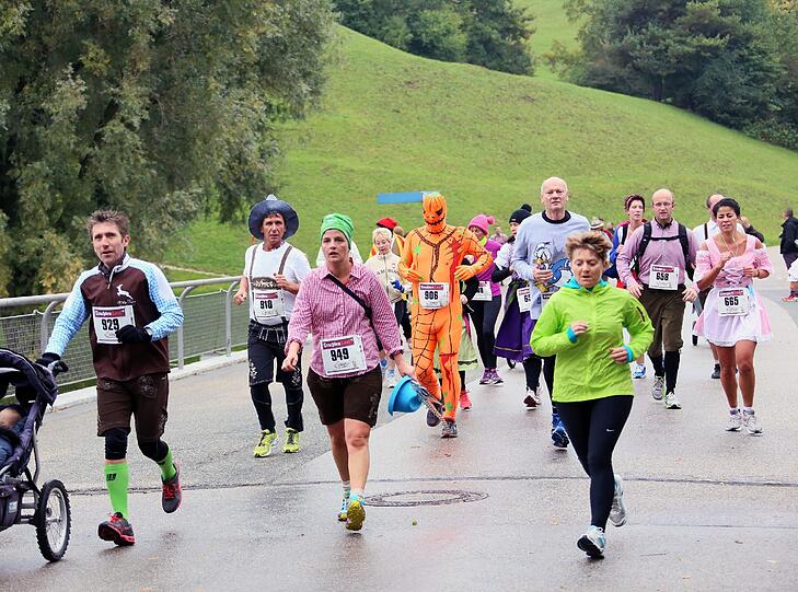 Die Bilder vom Trachtenlauf.