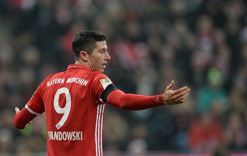 Robert Lewandowski verhöhnt den Ballon d'Or.
