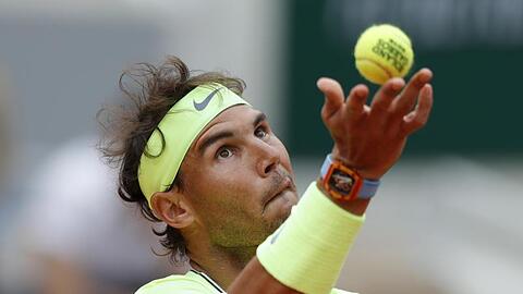 Spaniens Tennis-Ass Rafael Nadal hat das Halbfinale in Paris erreicht.