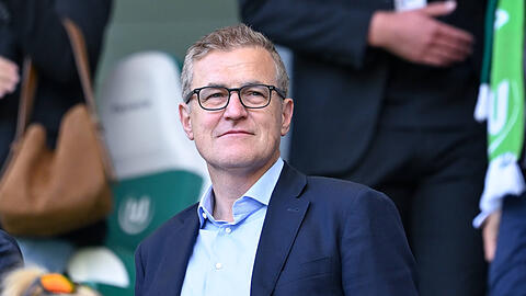 Neuer Vertrag bis 2027 beim FC Bayern: Vorstandschef Jan-Christian Dreesen, der seit Mai 2023 als CEO der Münchner im Amt ist.