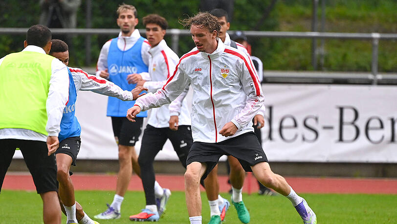 Trainierte am Montag im Regenwetter: Bayern-Wunschspieler Nick Woltemade. Trainierte am Montag im Regenwetter: Bayern-Wunschspieler Nick Woltemade.