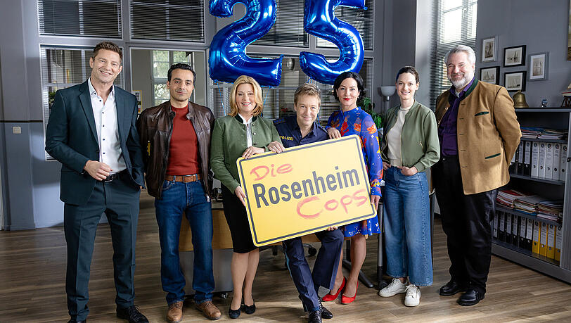 Michaela Weingartner (2. v. r.) und ihre "Rosenheim-Cops"-Kollegen. Michaela Weingartner (2. v. r.) und ihre "Rosenheim-Cops"-Kollegen.