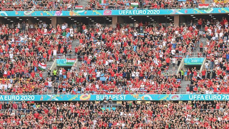 Im Budapester Stadion war nicht viel mit Abstand halten.