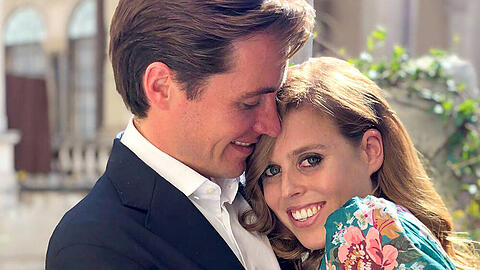 Prinzessin Beatrice und Edoardo Mapelli Mozzi auf ihrem Verlobungsfoto