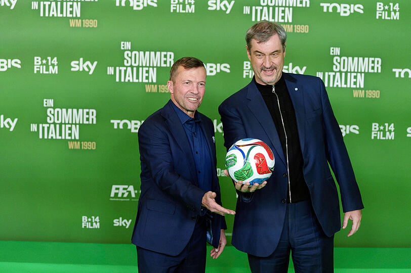 Bewies Ballgef&uuml;hl: Ministerpr&auml;sident Markus S&ouml;der auf der Premiere von "Ein Sommer in Italien".