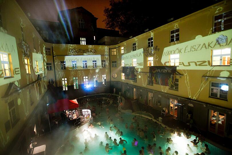 Viel nackte Haut: Bei den 4. "Night of Baths?"in Budepest ging?s wieder richtig heiß her.