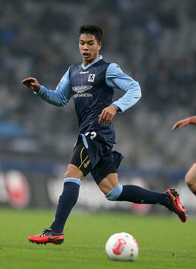 BOBBY WOOD: Note 2. Hatte zunächst nur wenige Ballkontakte, dann aber mit einem Traumtor nach tollem Sololauf.