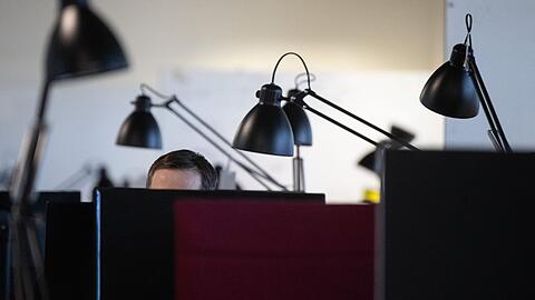 Zum Arbeiten ins Büro oder doch lieber Home-Office? Der Büroimmobilienmarkt hat sich seit der Pandemie deutlich geändert.