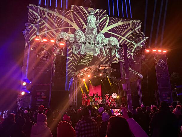 Manchen Besuchern war auf der Silvestermeile in M&uuml;nchen zu wenig geboten.