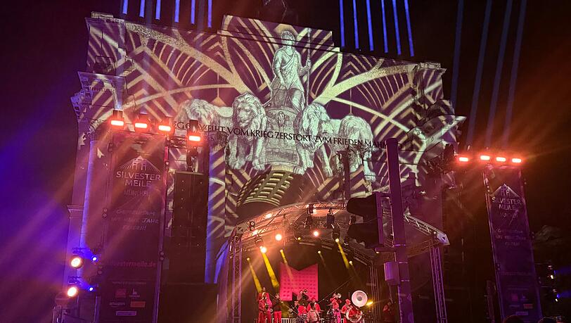 Manchen Besuchern war auf der Silvestermeile in München zu wenig geboten. Manchen Besuchern war auf der Silvestermeile in München zu wenig geboten.