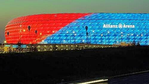 Bleiben die Bayern und die Löwen doch friedlich zusammen in der Allianz Arena? Bleiben die Bayern und die Löwen doch friedlich zusammen in der Allianz Arena?