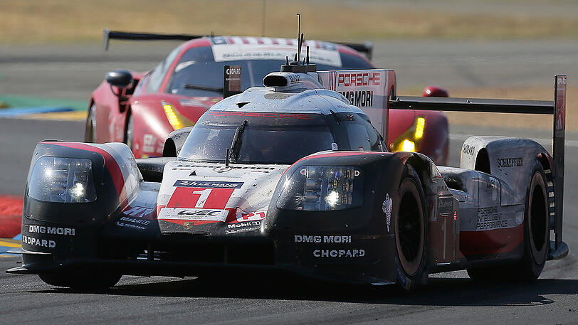 Porsche feiert in Le Mans den dritten Sieg in Serie.