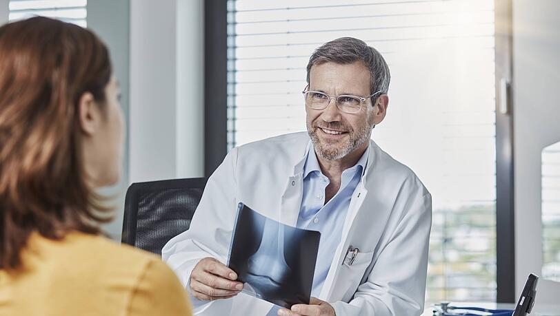 Auch der Radiologe heißt Privatpatienten im Schnitt früher willkommen als Kassenpatienten. Auch der Radiologe heißt Privatpatienten im Schnitt früher willkommen als Kassenpatienten.