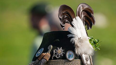 Auch Gebirgssch&uuml;tzen feierten den Gottesdienst mit.